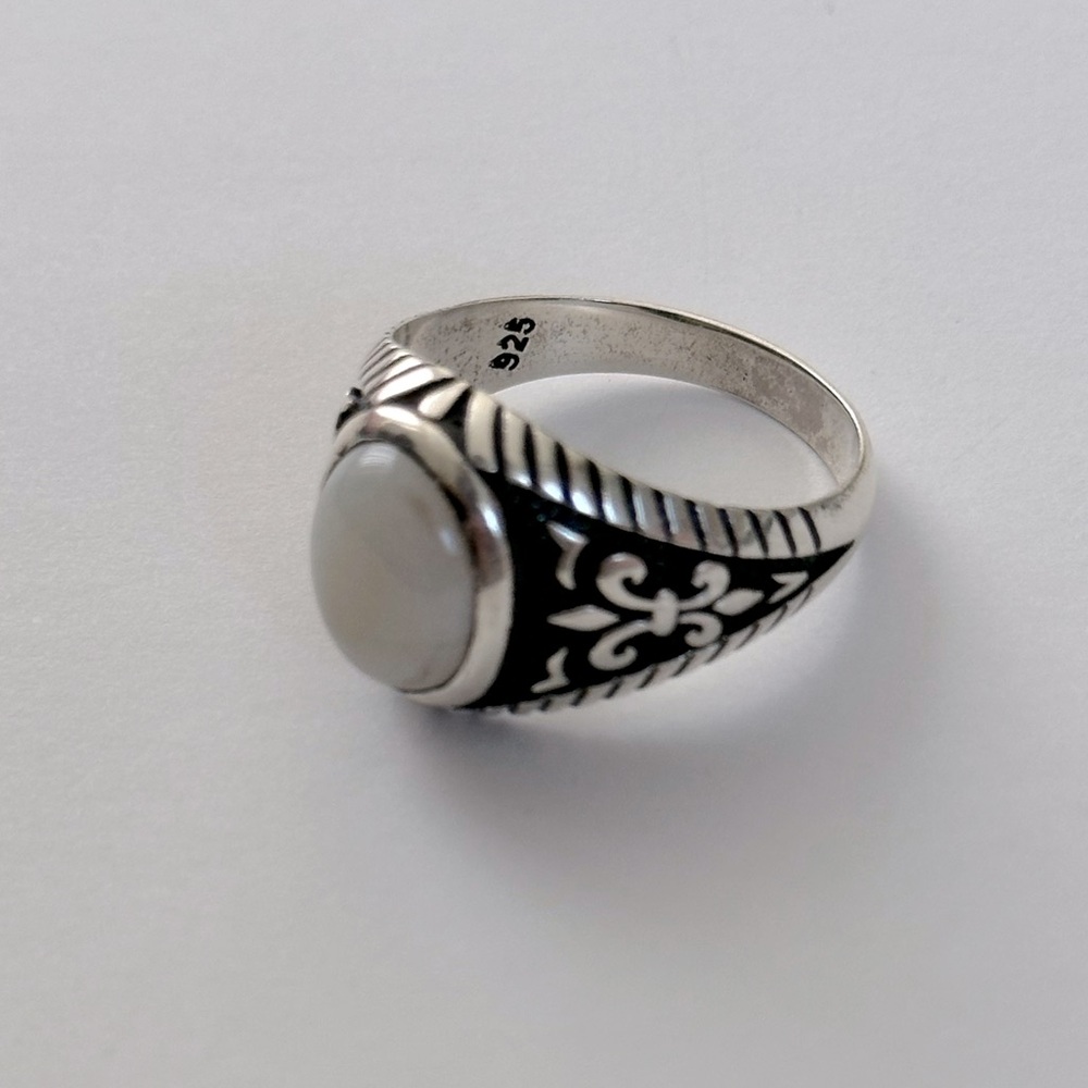 925 Silver fleur de lis white stone ring - Picture 4 of 5